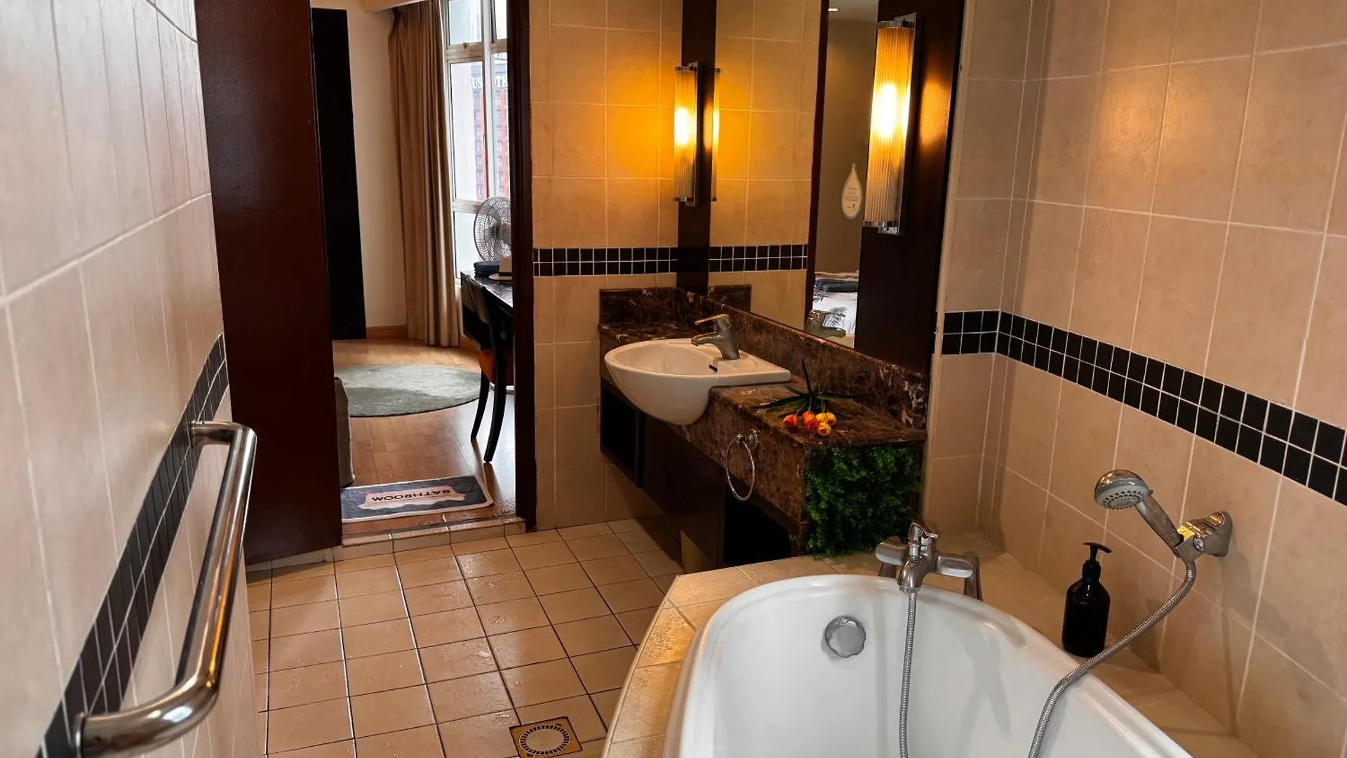 128 Bukit Ceylon 5 Minutes To Alor Street Klcc Bukit Bintang Pavilion 2R2B 8 Pax Kuala Lumpur Apartment