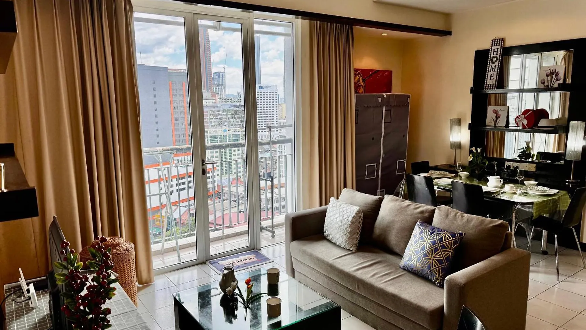 128 Bukit Ceylon 5 Minutes To Alor Street Klcc Bukit Bintang Pavilion 2R2B 8 Pax Kuala Lumpur