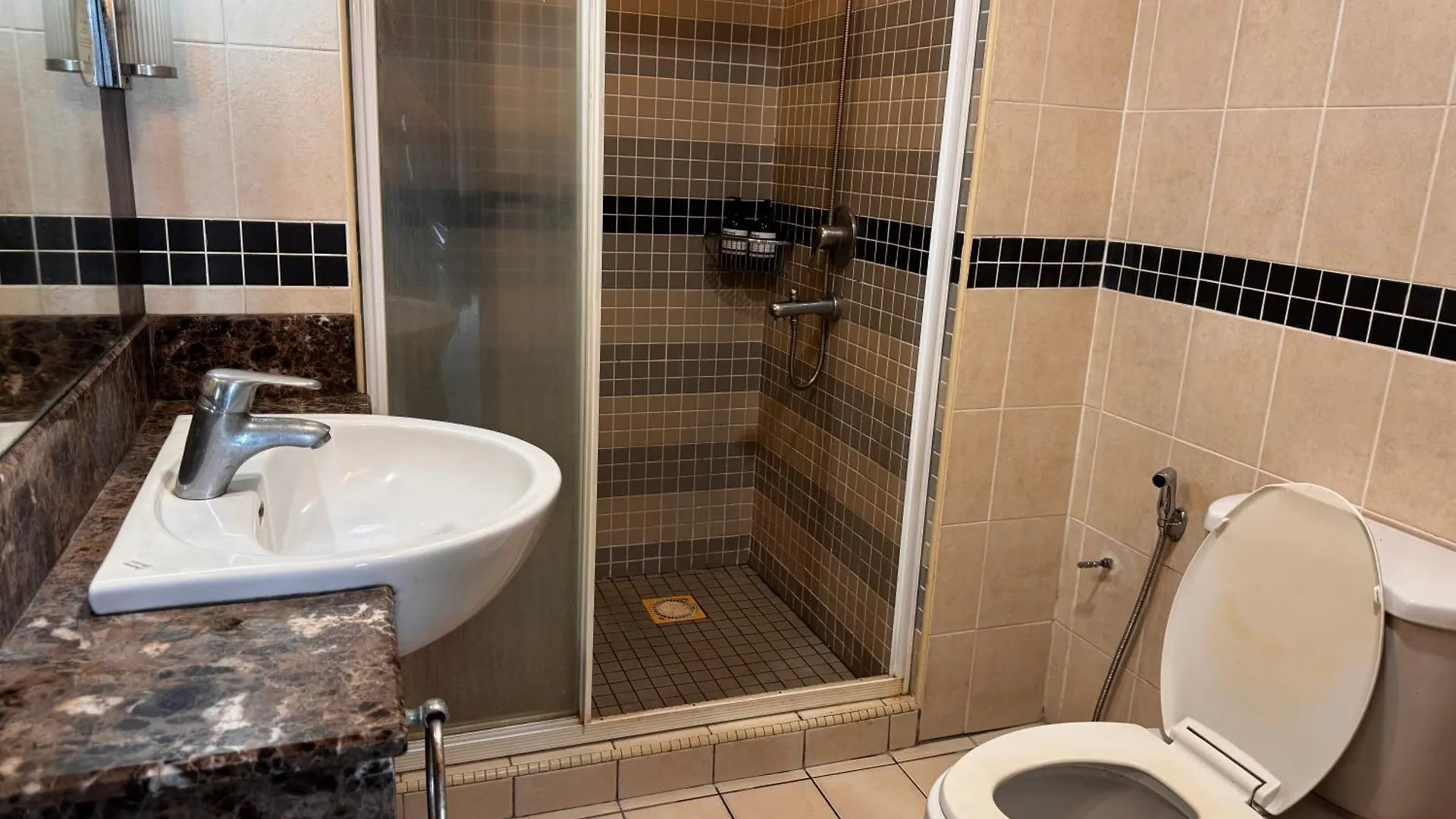 Apartment 128 Bukit Ceylon 5 Minutes To Alor Street Klcc Bukit Bintang Pavilion 2R2B 8 Pax Kuala Lumpur Malaysia