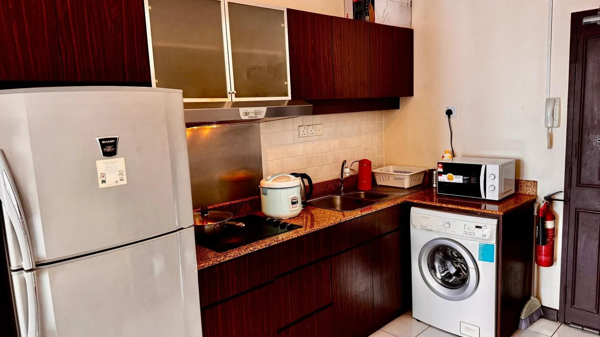 128 Bukit Ceylon 5 Minutes To Alor Street Klcc Bukit Bintang Pavilion 2R2B 8 Pax Kuala Lumpur