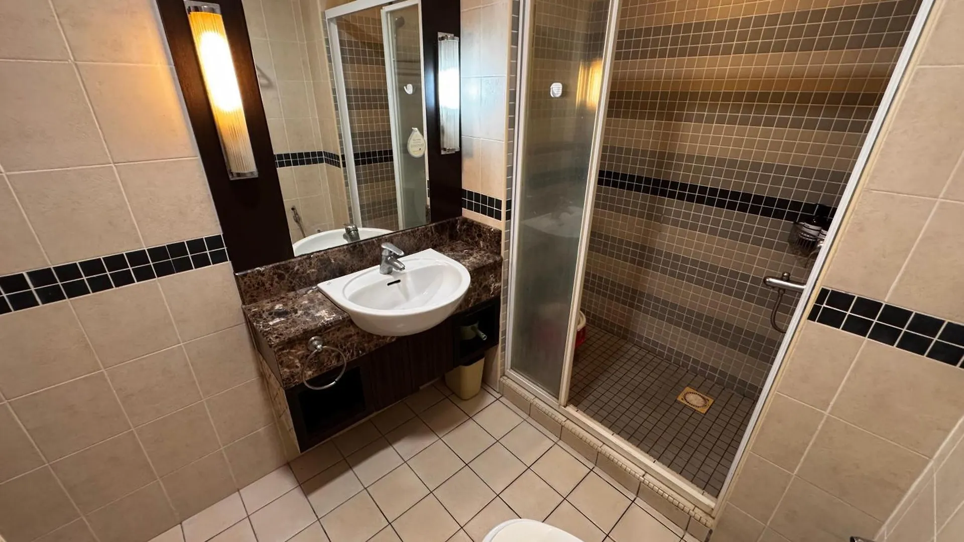 128 Bukit Ceylon 5 Minutes To Alor Street Klcc Bukit Bintang Pavilion 2R2B 8 Pax Kuala Lumpur