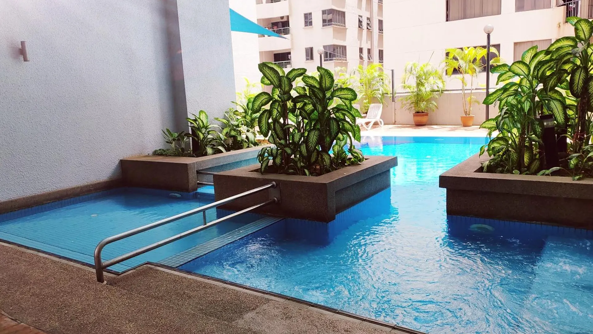 128 Bukit Ceylon 5 Minutes To Alor Street Klcc Bukit Bintang Pavilion 2R2B 8 Pax Kuala Lumpur 0*,