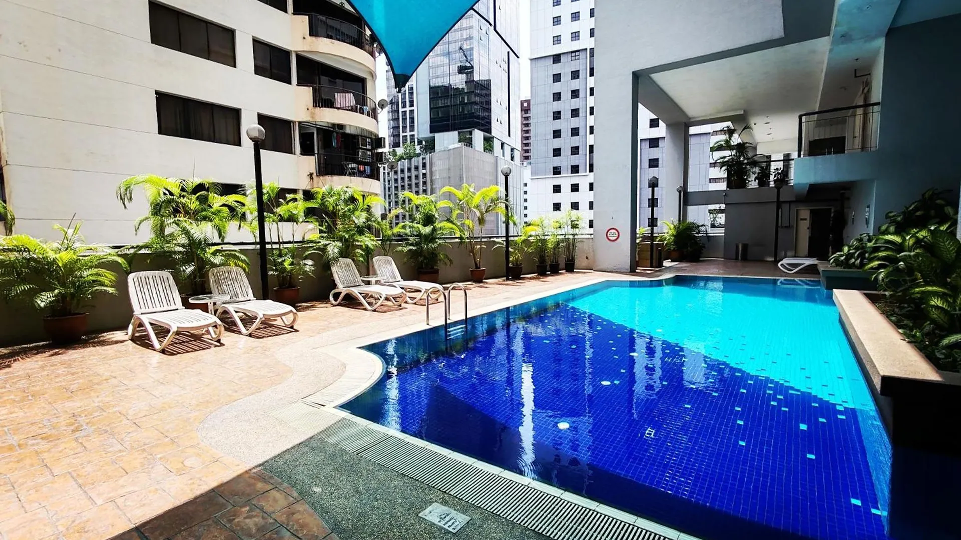 128 Bukit Ceylon 5 Minutes To Alor Street Klcc Bukit Bintang Pavilion 2R2B 8 Pax Kuala Lumpur