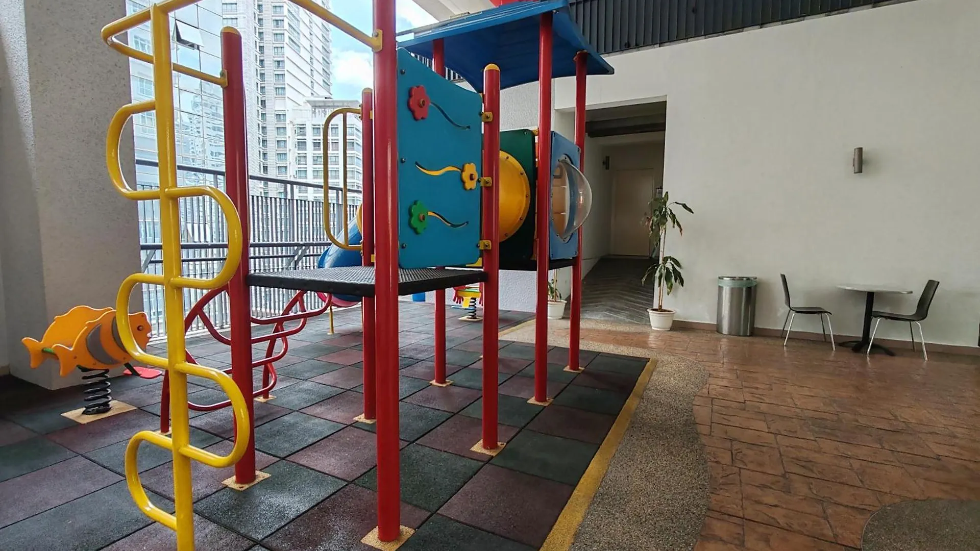 128 Bukit Ceylon 5 Minutes To Alor Street Klcc Bukit Bintang Pavilion 2R2B 8 Pax Kuala Lumpur